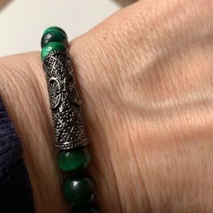 Green beaded bracelet
